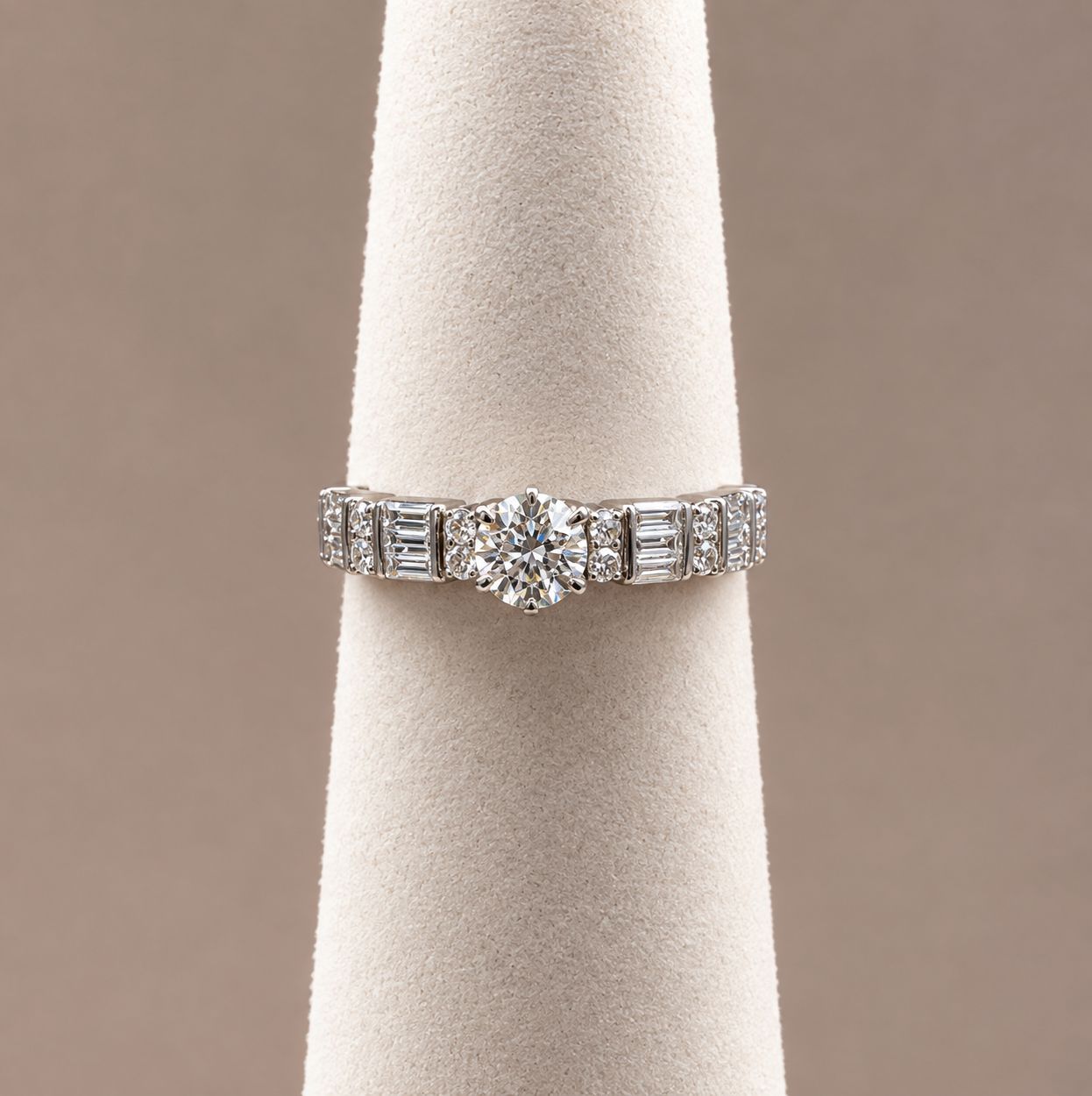 "Esther" Groot Diamond Ring
