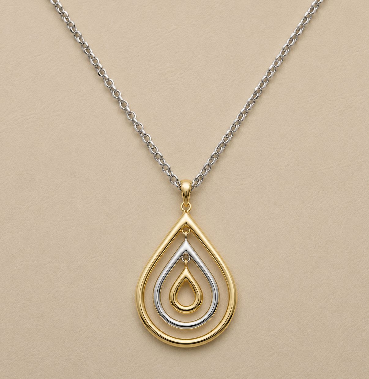 Two-Tone 3-Tear Drop Pendant (4.5g)
