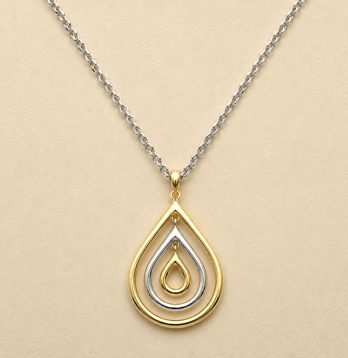 Two-Tone Tear Drop Pendant (4.5g)