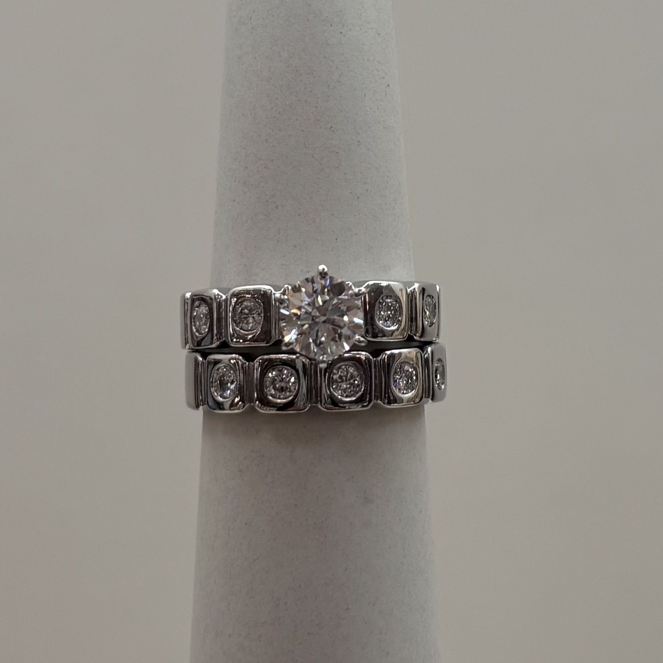 18KW "Taylor" LM 9 Stone Bridal Set w/L- 0.8ct VS1 Round Diamond Ring