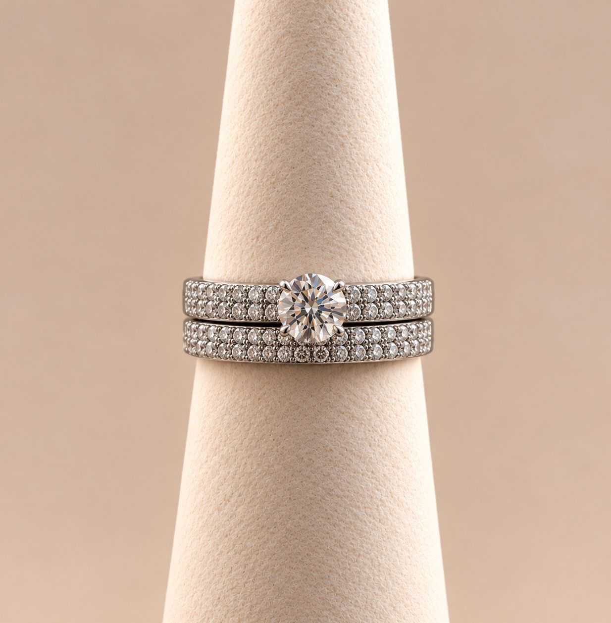 "Cordelia "Pave Round Diamond Bridal Set