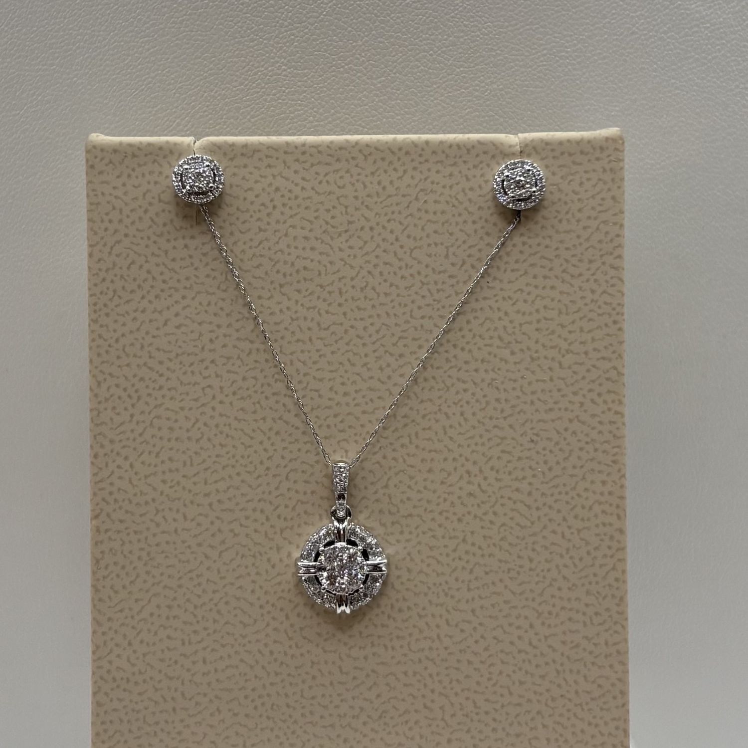 18KW Diamond Celtic Cross Pendant