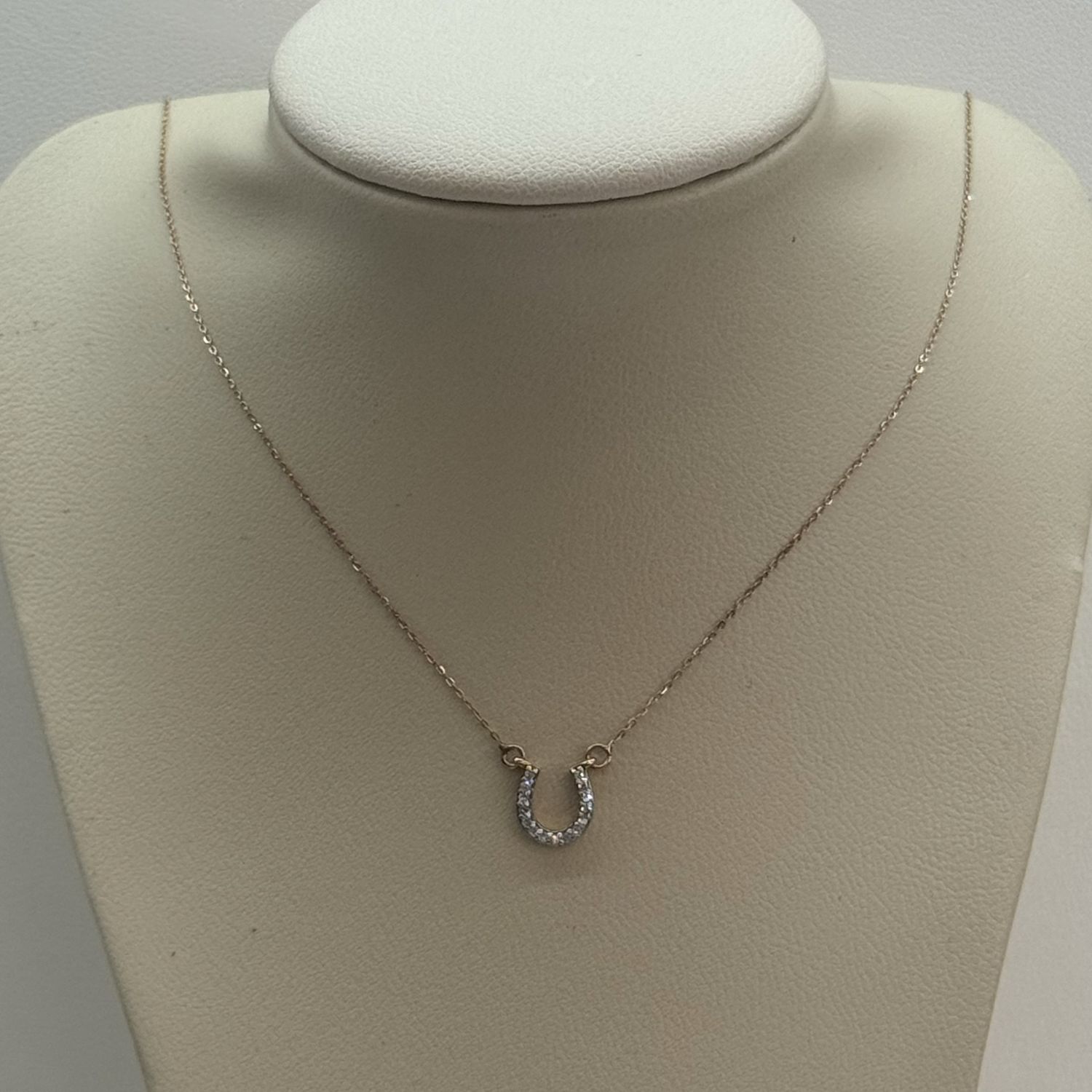 Dia Horseshoe Pendant
