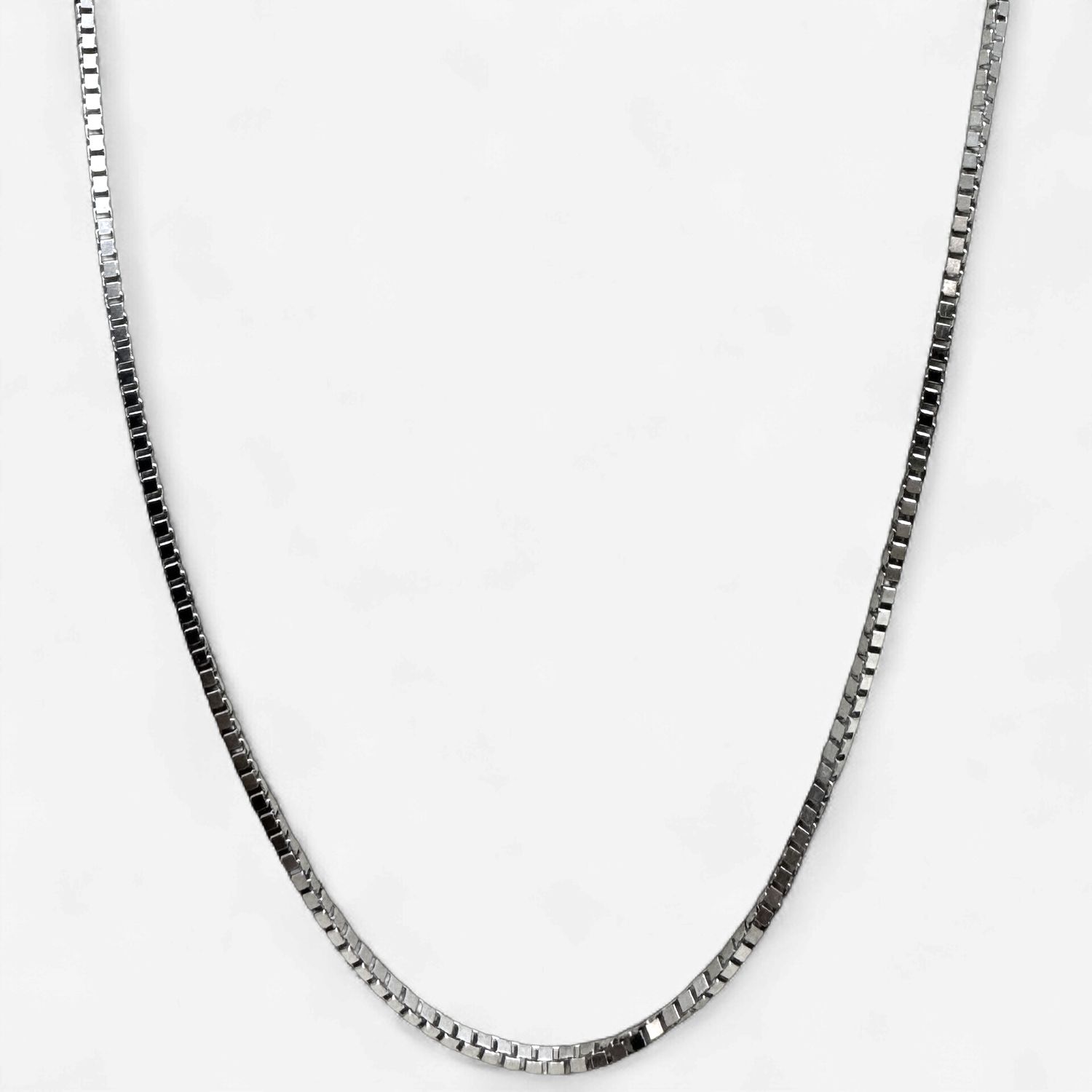 10k White Gold Box Chain (5.2g) (22in)