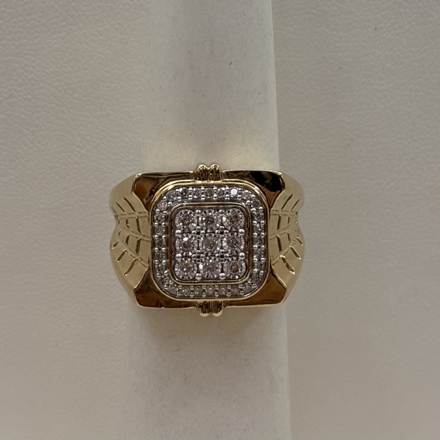 10KY Men's Diamond Ring (0.50ct) (Size 10-Resizable)