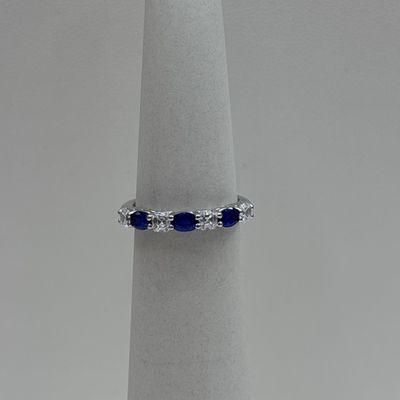 18KW Alternating Oval Sapphire Band David Kord
