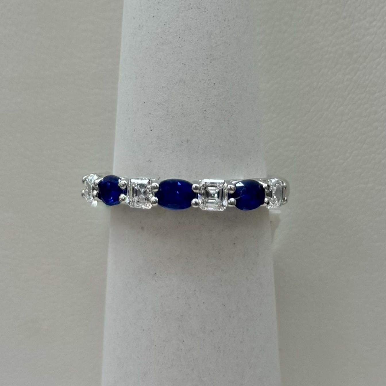 18KW Oval Alternating Sapphire Diamond Band (3.5g)