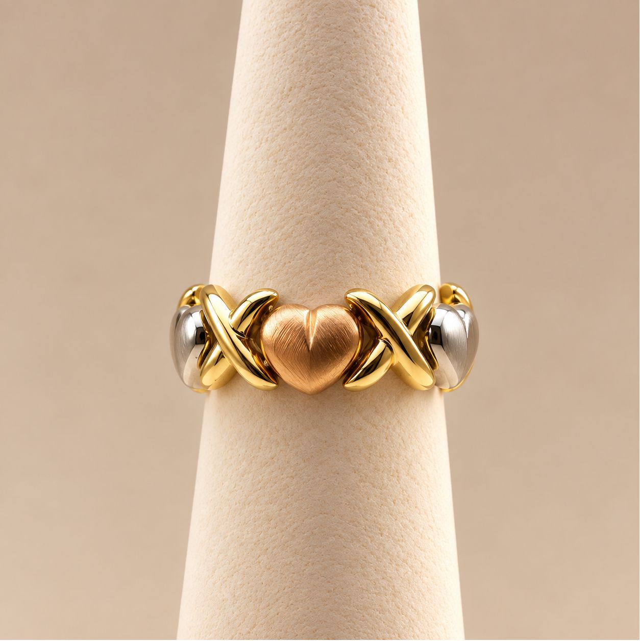 Tri-Color  "XOXO" Heart Ring (3.7g)