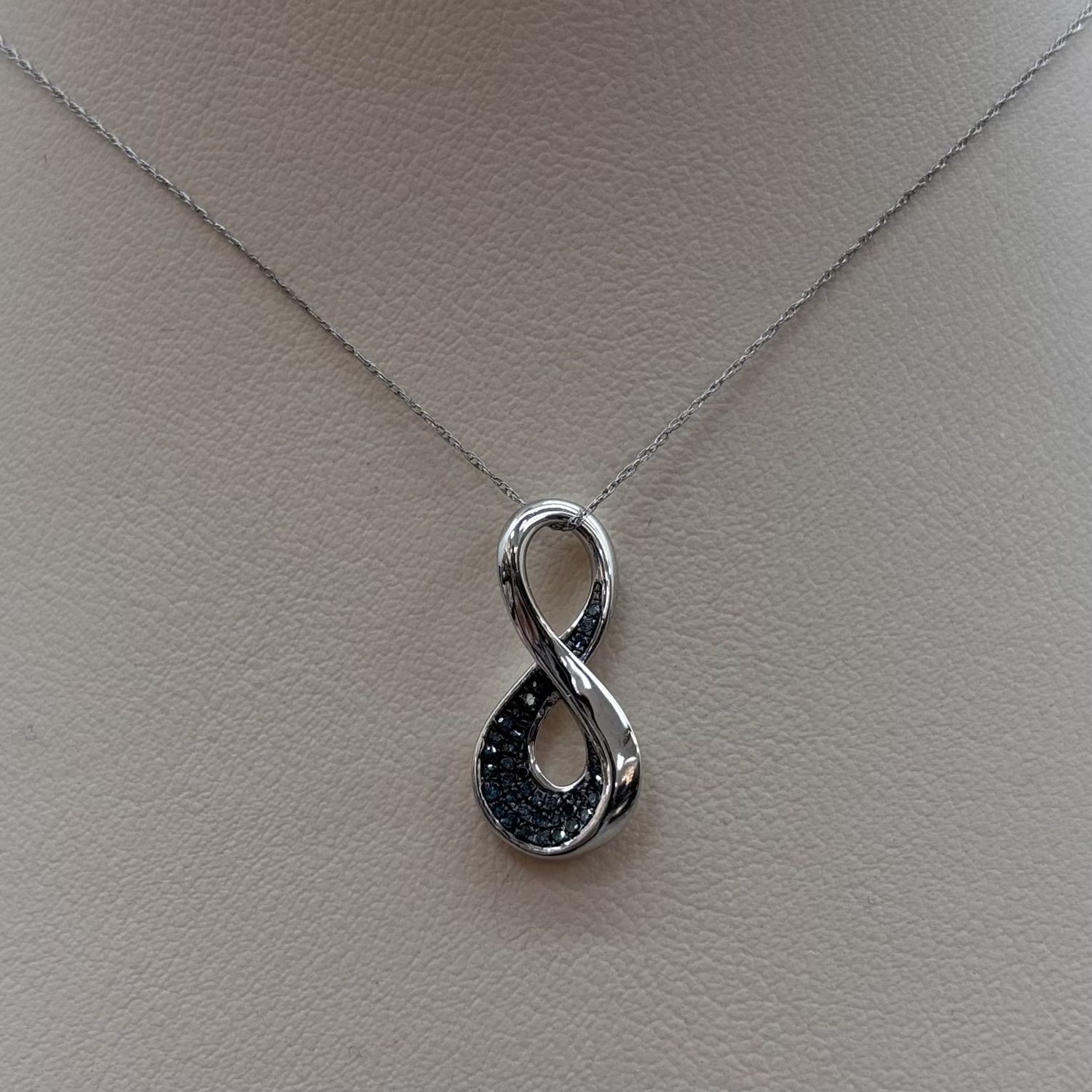 10KW Blue Diamond Infinity Pendant