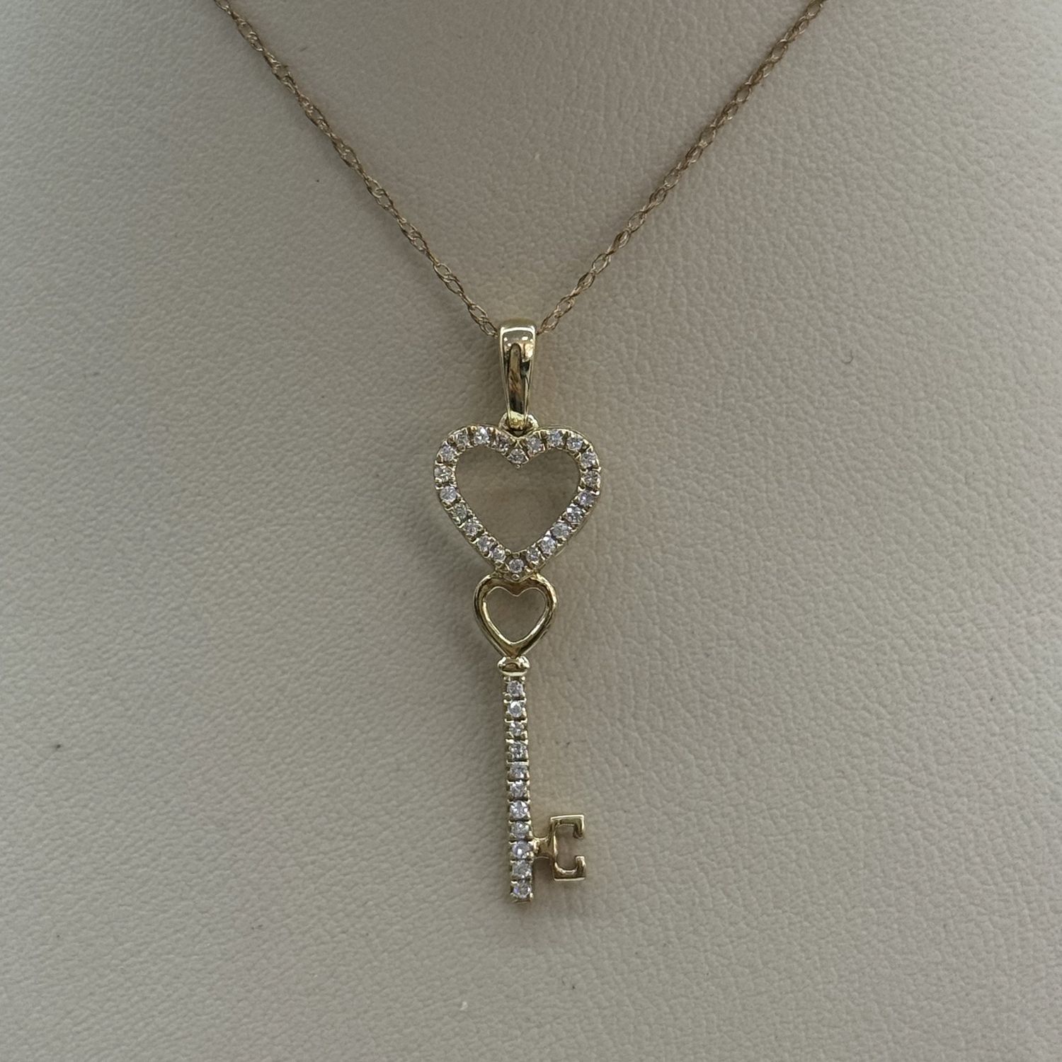 Dia Key 2 My Heart Pendant, Metal: Yellow Gold