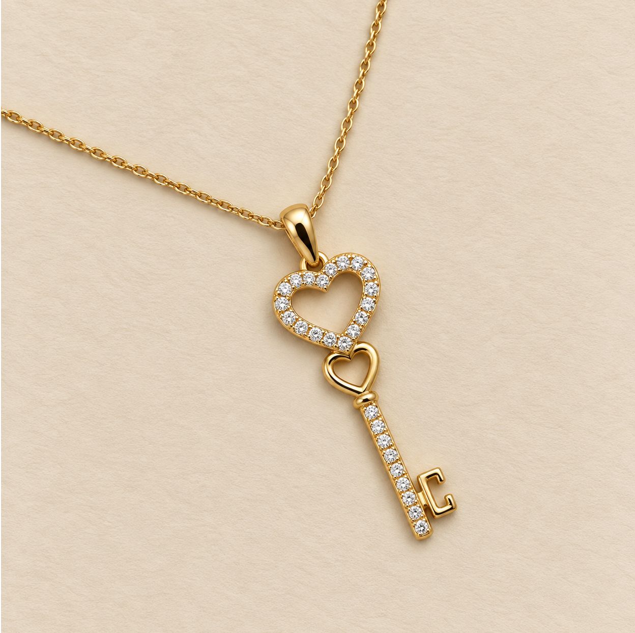 "Key to My Heart" Diamond Pendant, Metal: Yellow Gold