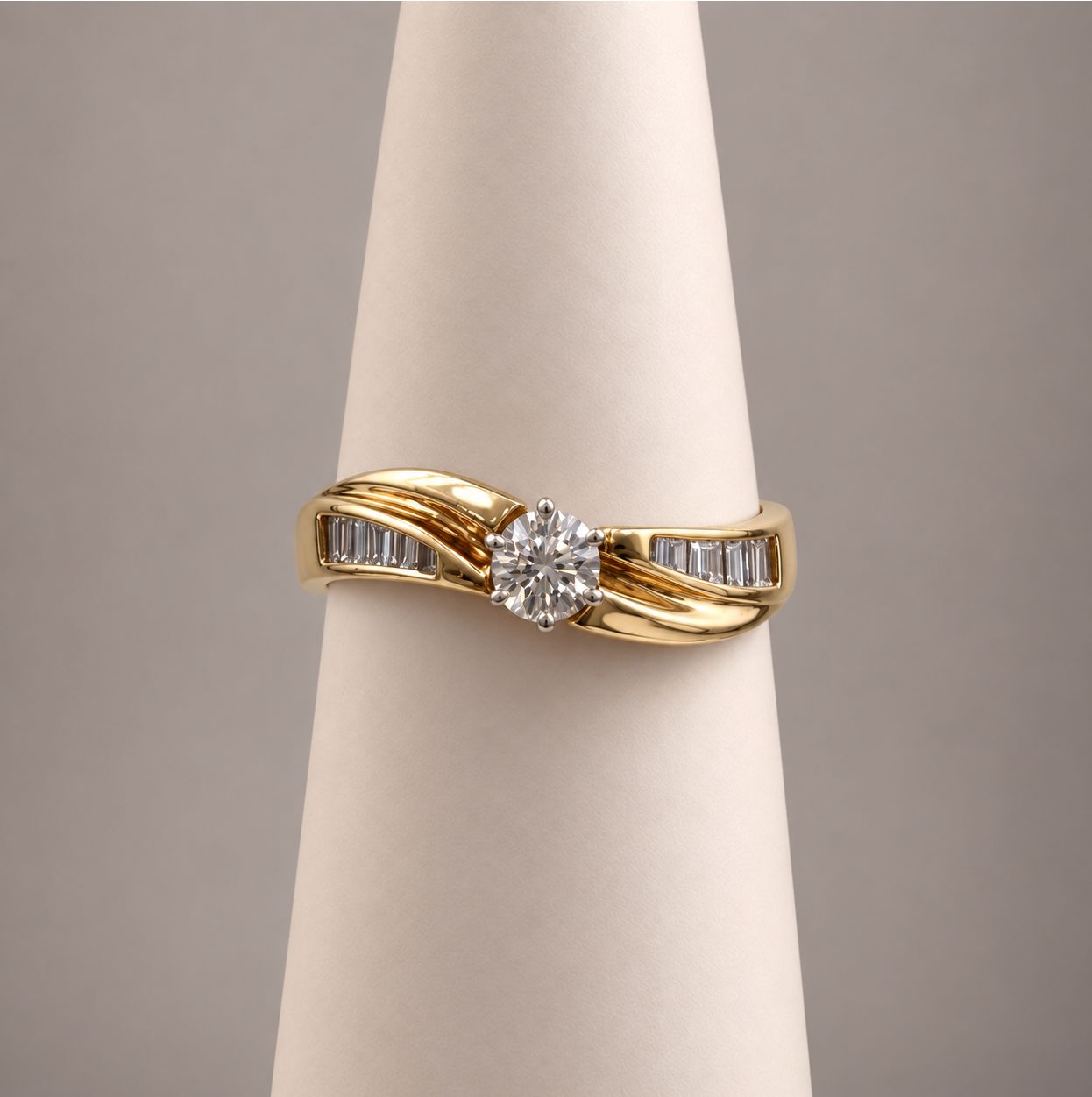 Round Diamond Center with Baguette Swirl Setting