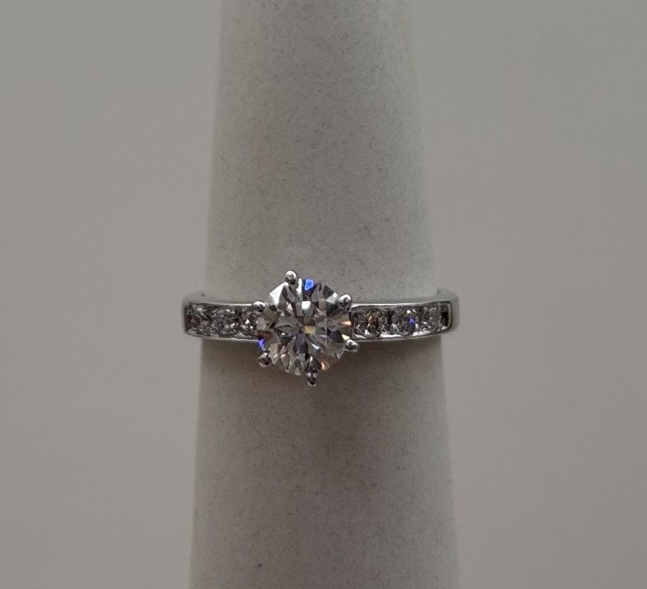 18KW LM "Lucille" 6-RS w/ VVS2 Round Center Diamond Ring