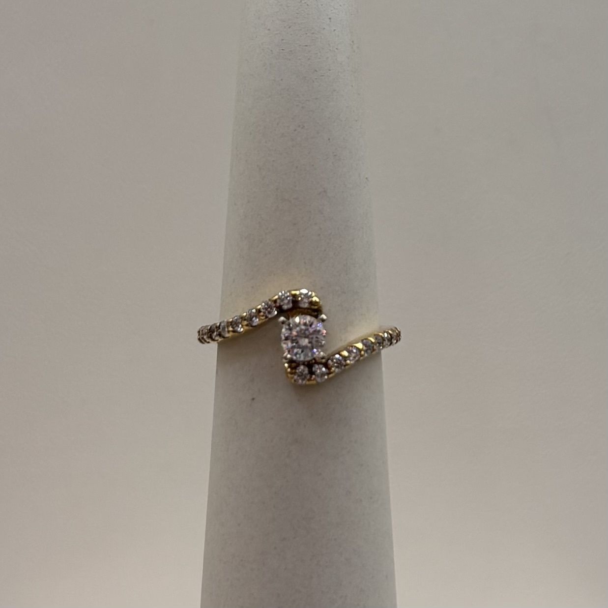 14KY "Florence" Diamond Ring