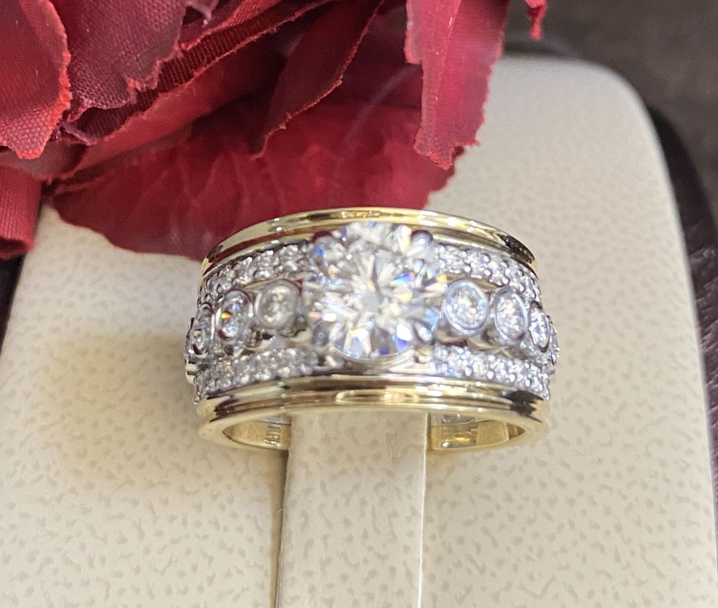 2 Tone Eng Ring W/LC 1.5ct Rnd Dia