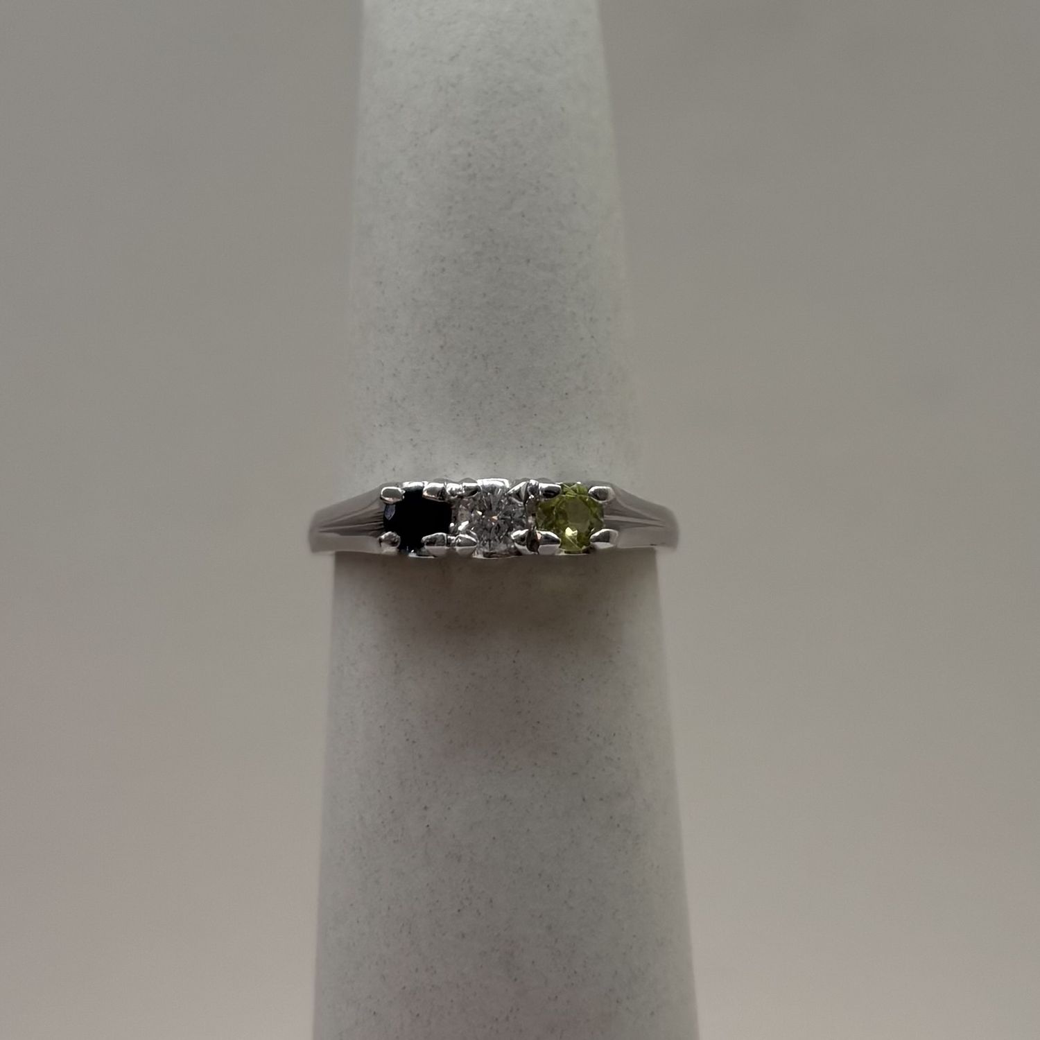 10KW Sapphire/Diamond/Peridot Ring