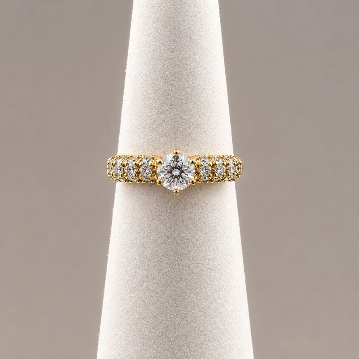 Round 1.64ct Six Claw Gold Diamond Ring