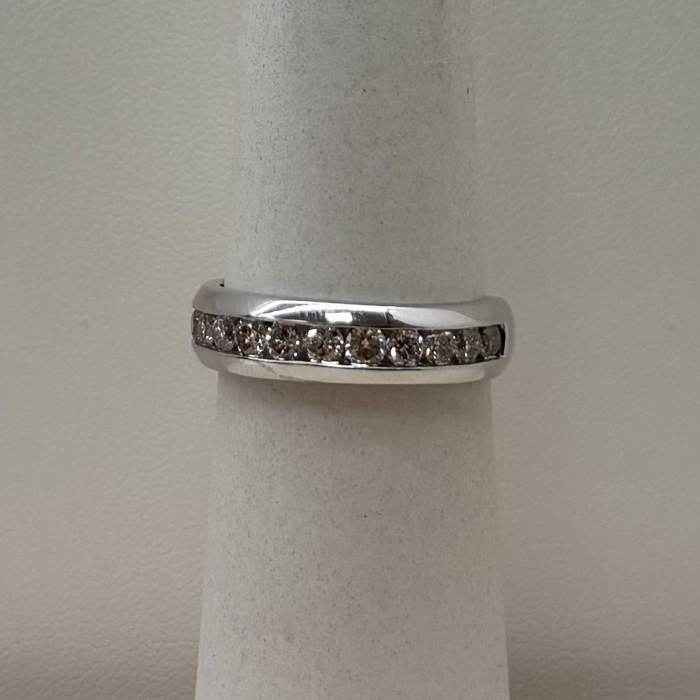 14KW Men's Round Diamond Channel Set Band (1ct)