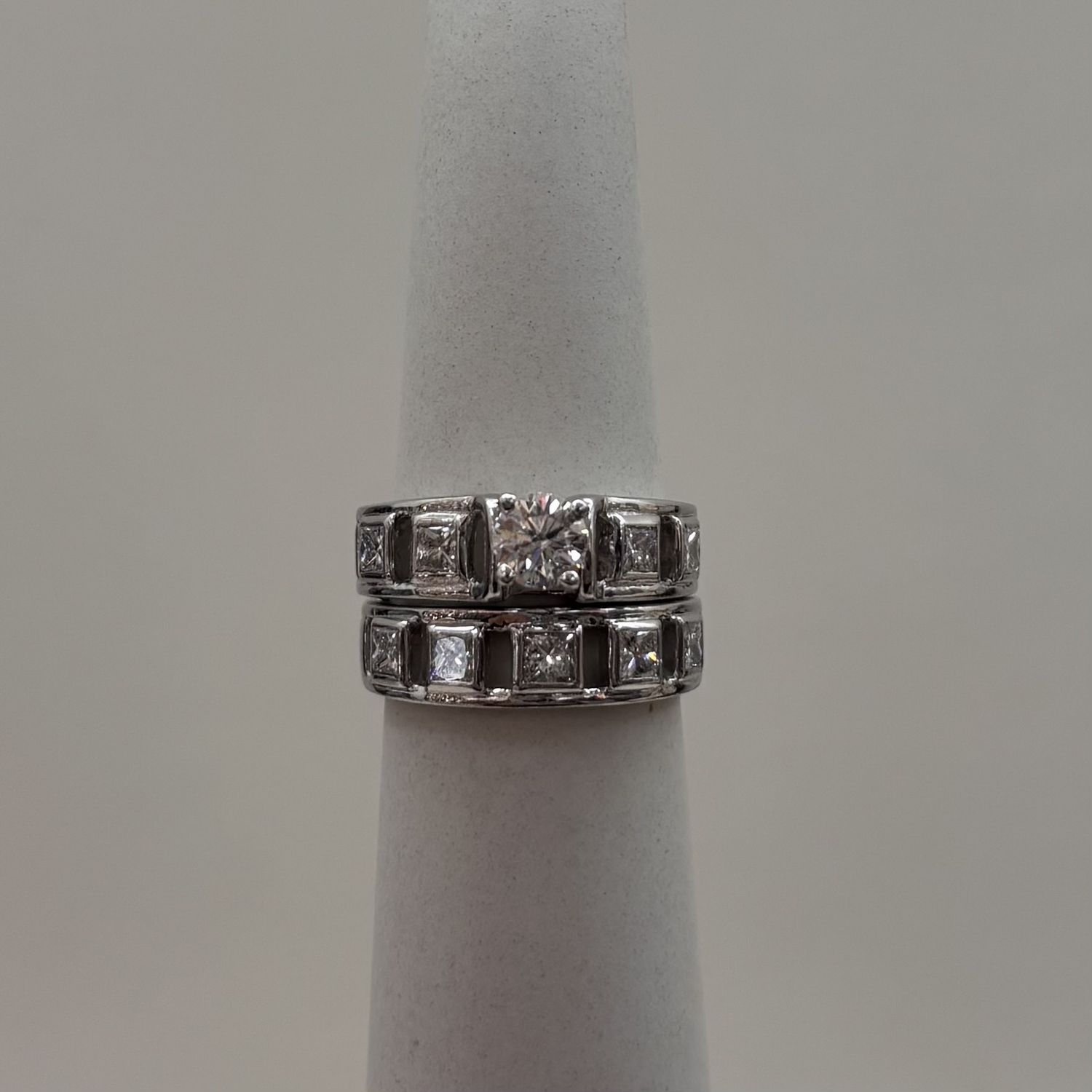 18KW 9-Princess Cut Stones w/ Round Center Bridal Set