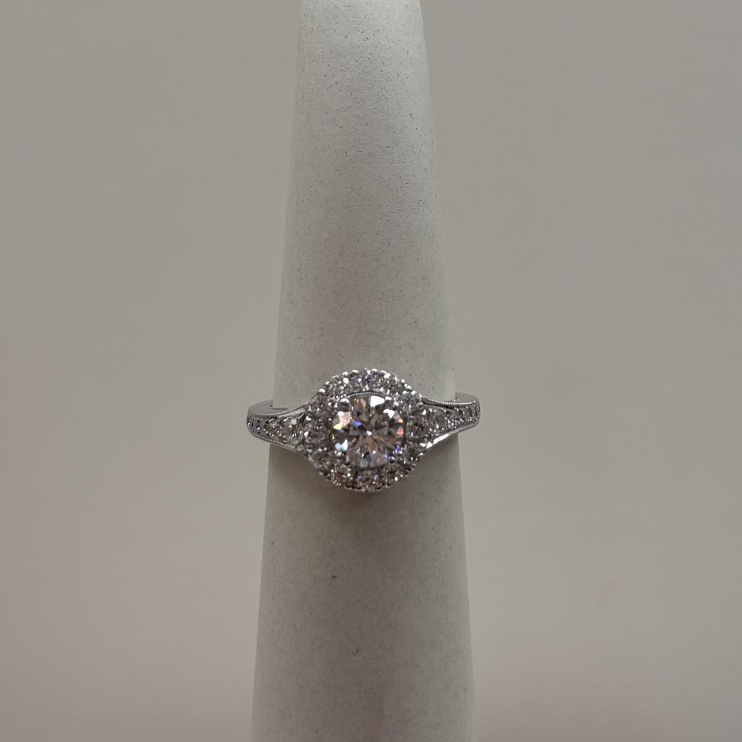 14KW LM Vintage Halo Ring w/ VS1 D Round Center