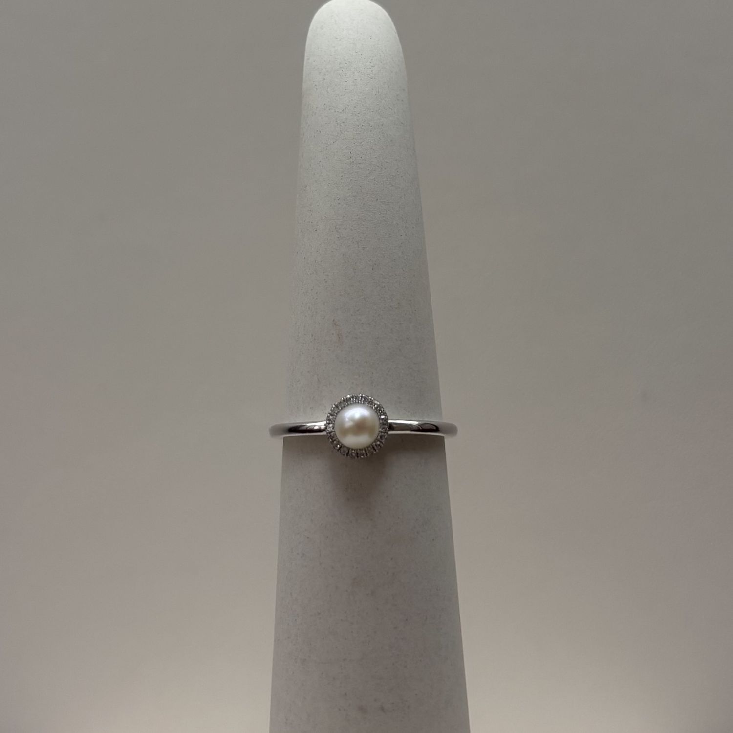 14KW Pearl &amp; Diamond Ring