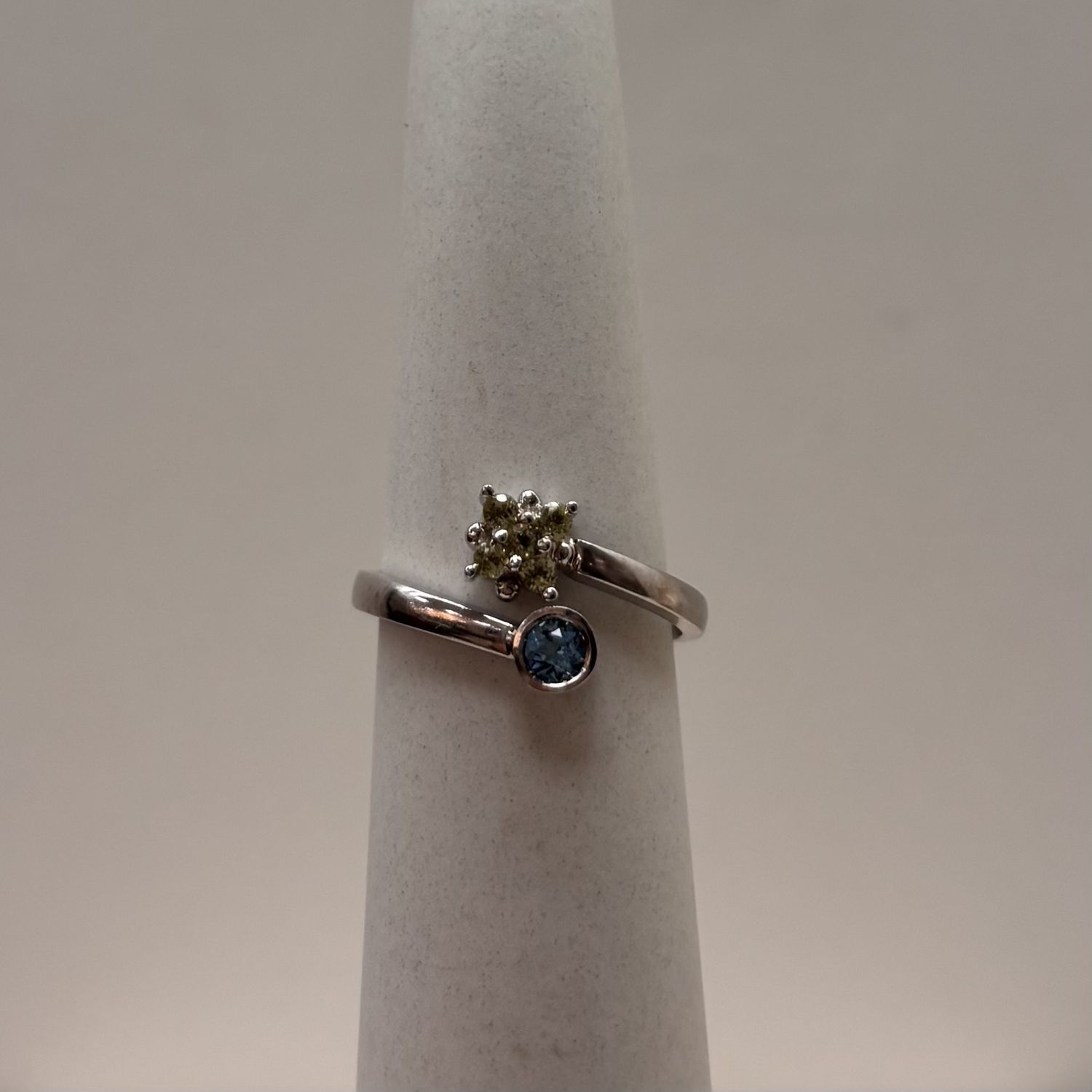 14KW Aquamarine &amp; Peridot Ring