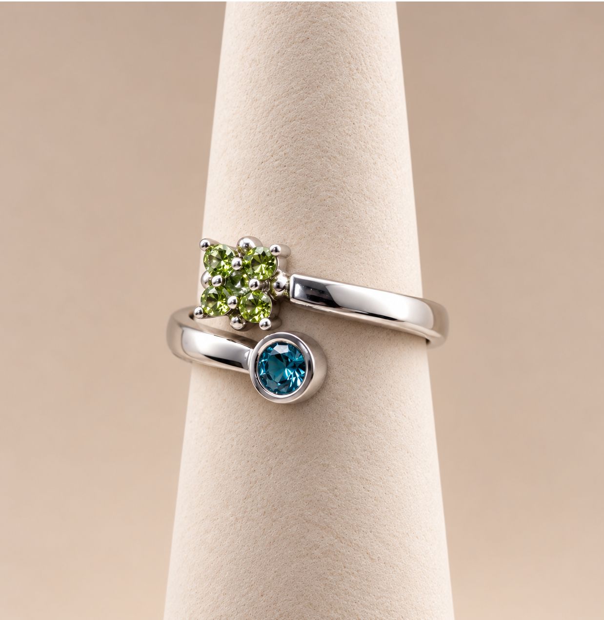 Aquamarine &amp; Peridot Bypass Ring (3.5g)