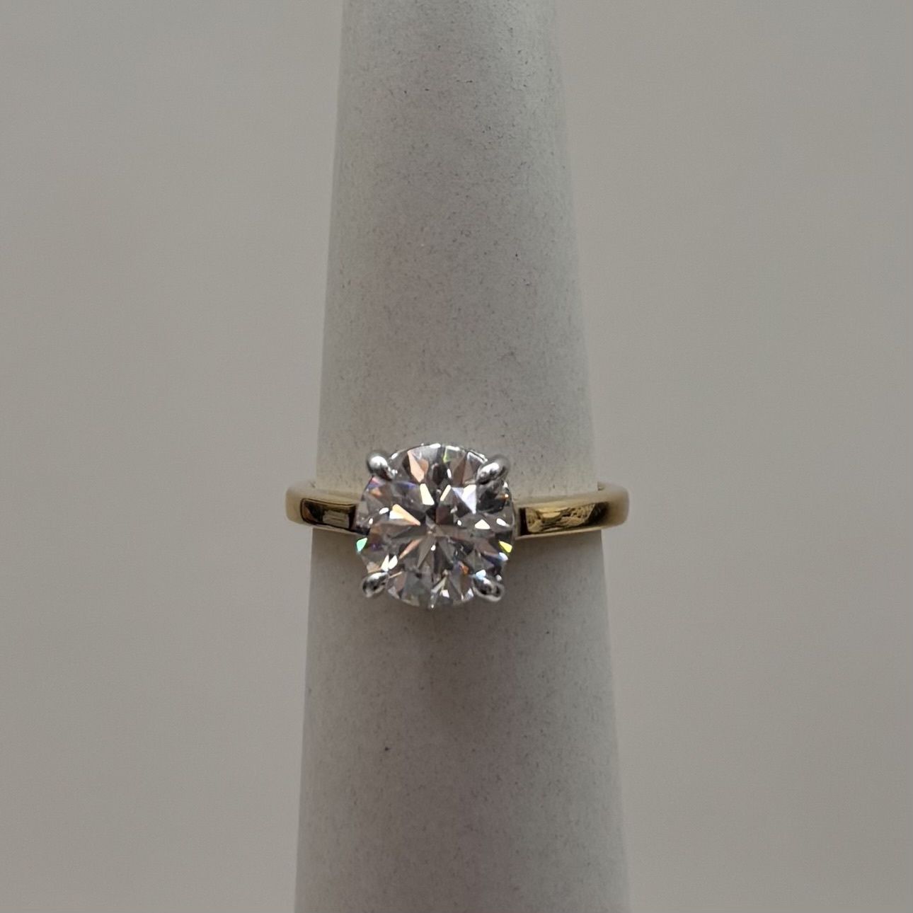 14KY L-Round Brilliant 2.4ct VS1 Diamond Ring