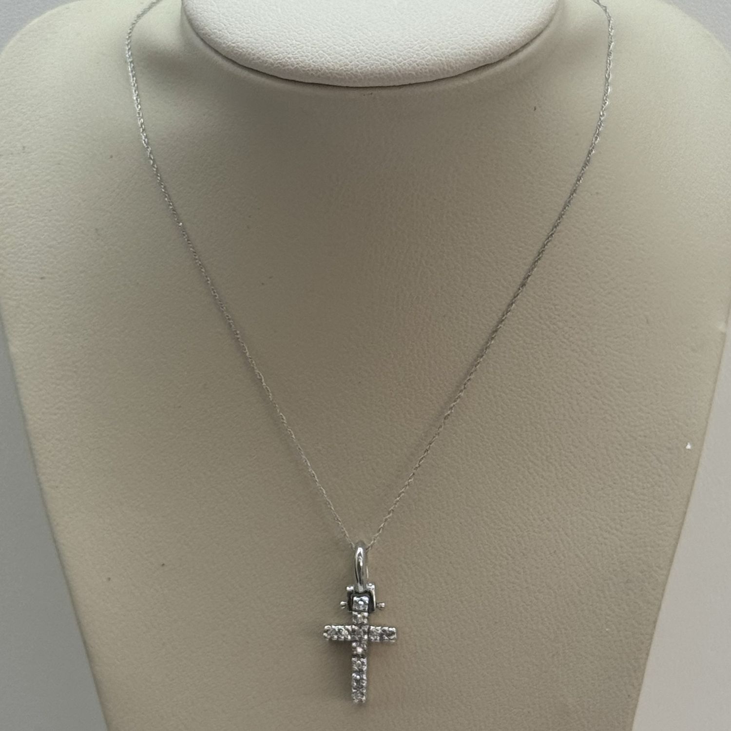 Diamond 18kt Cross Pendant w/Chain
