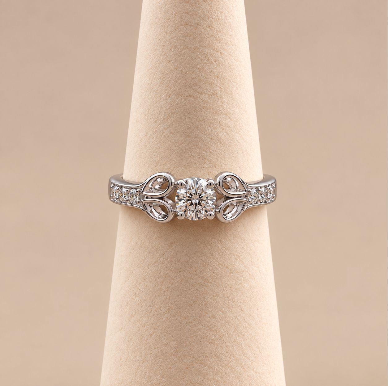 Vintage Heart Open-Work Diamond Ring