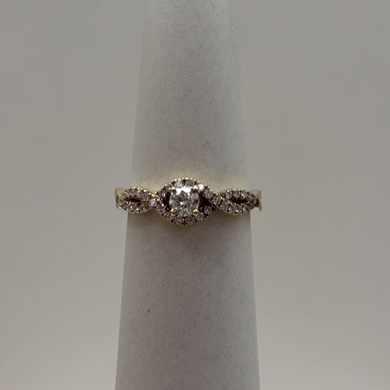 14KY Braided Band Round Solitaire Diamond Ring