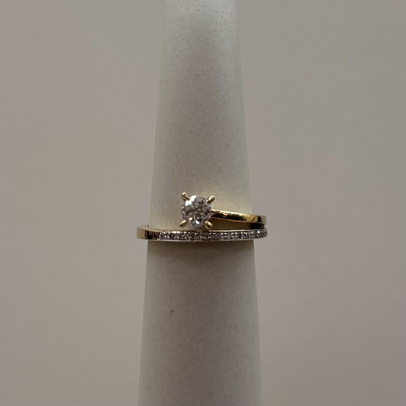 14KY Floating Solitaire Diamond Ring