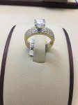 YG Eng Ring W/LC 2.3ct Rnd Dia
