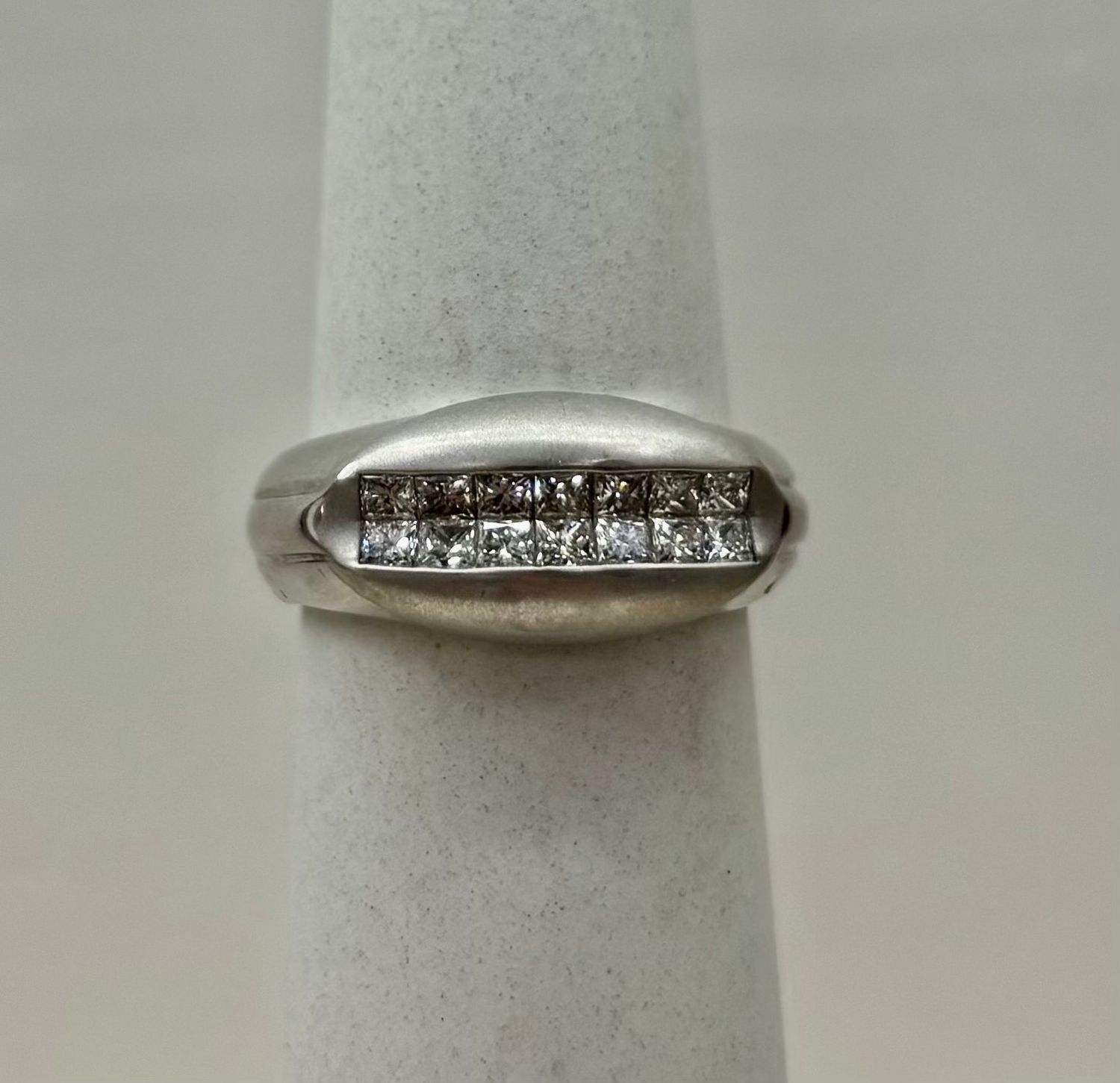 18KW Double Row Princess Cut Diamond Ring (7.7g)