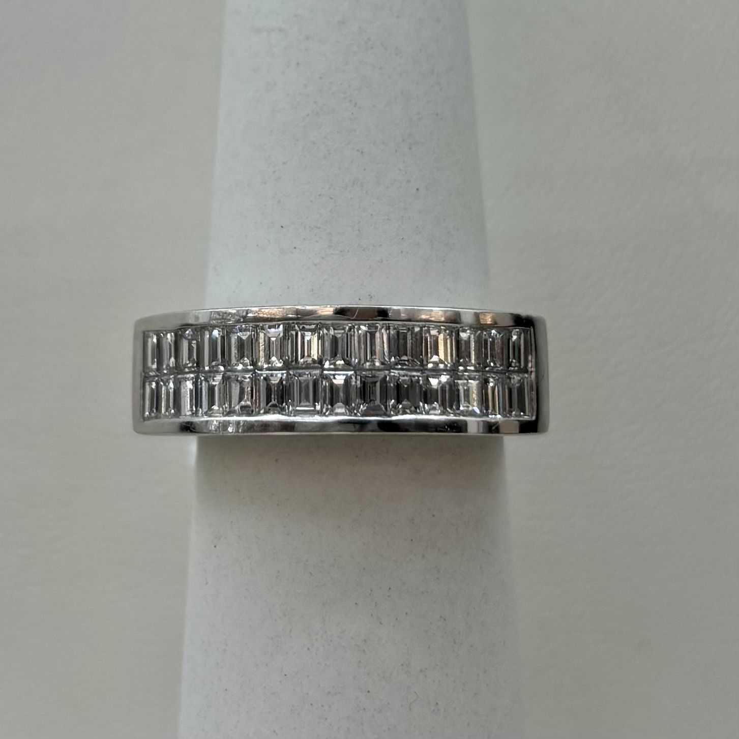 18KW Two-Row Emerald Cut Diamond Band (6.7g)