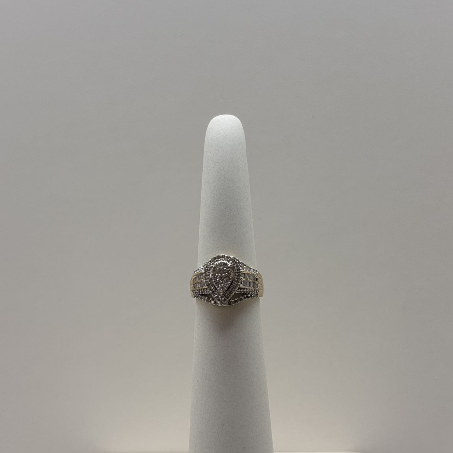 10KYW &amp; 1CT Pear Diamond Ladies Cocktail Ring