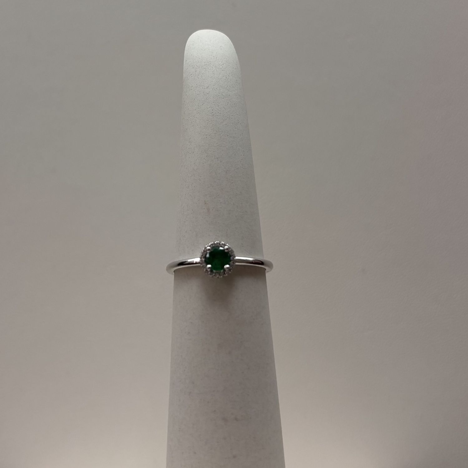 14KW Emerald &amp; Diamond Ring