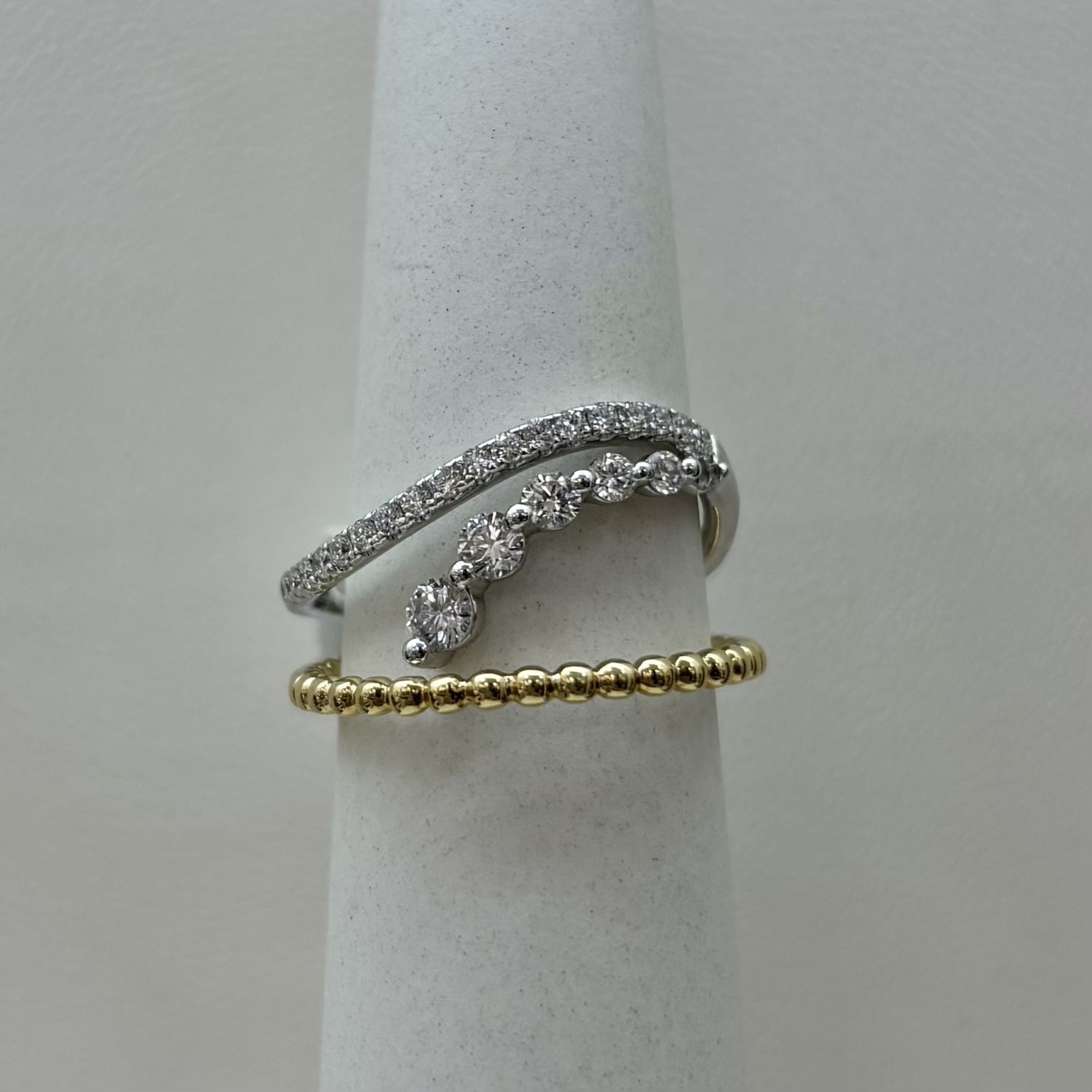 Two-Tone Bypass Beaded Diamond Ring (3.5g)