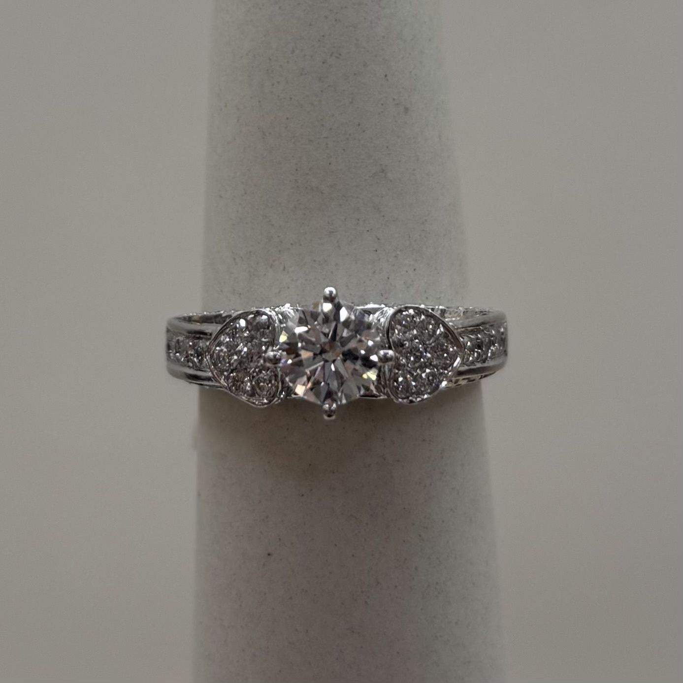 18KW LM '2 Hearts' Round Stones w/ VVS2 Round Center Diamond Ring