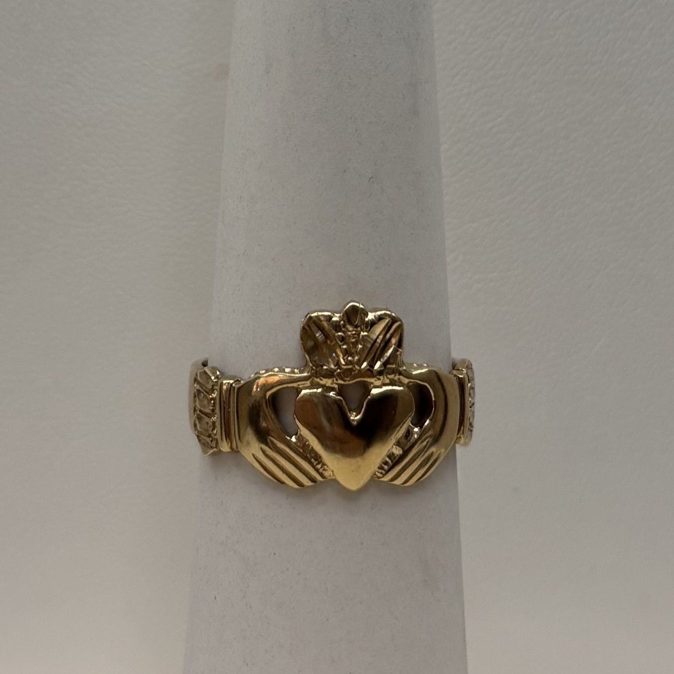 10KY/10KW Gold Claddagh Ring (4.7g), Metal: YG.Sz11