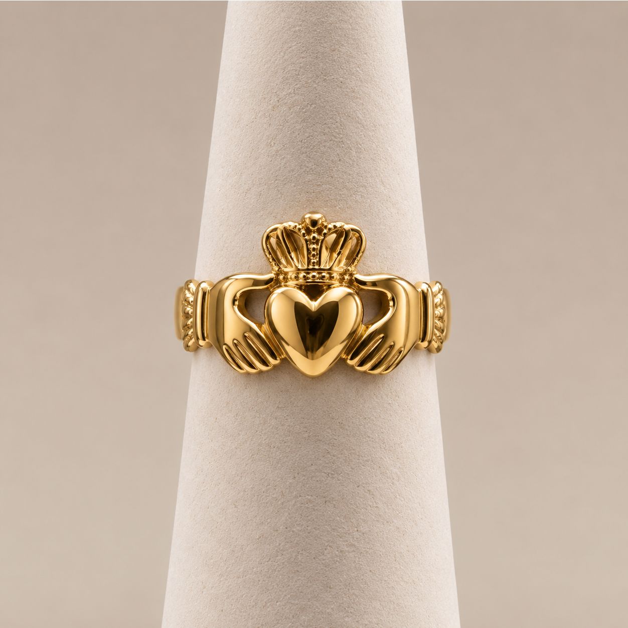Gold Claddagh Ring (4.7g), Metal: Yellow Gold (11)