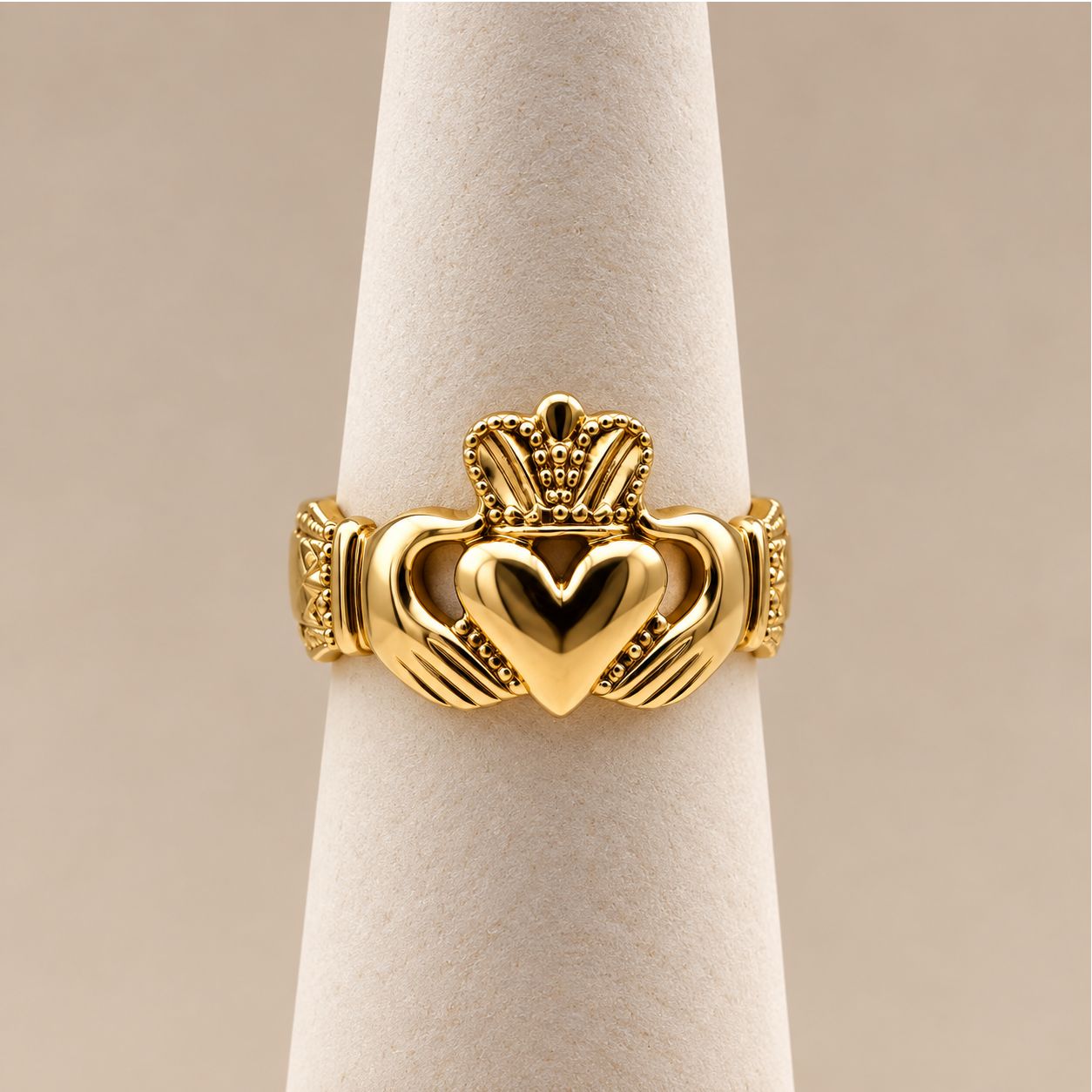 Gold Claddagh Ring(s) (4.7g), Metal: Yellow Gold (11)