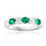 BAND 18KW 4X3 Emerald OVAL Alternating
