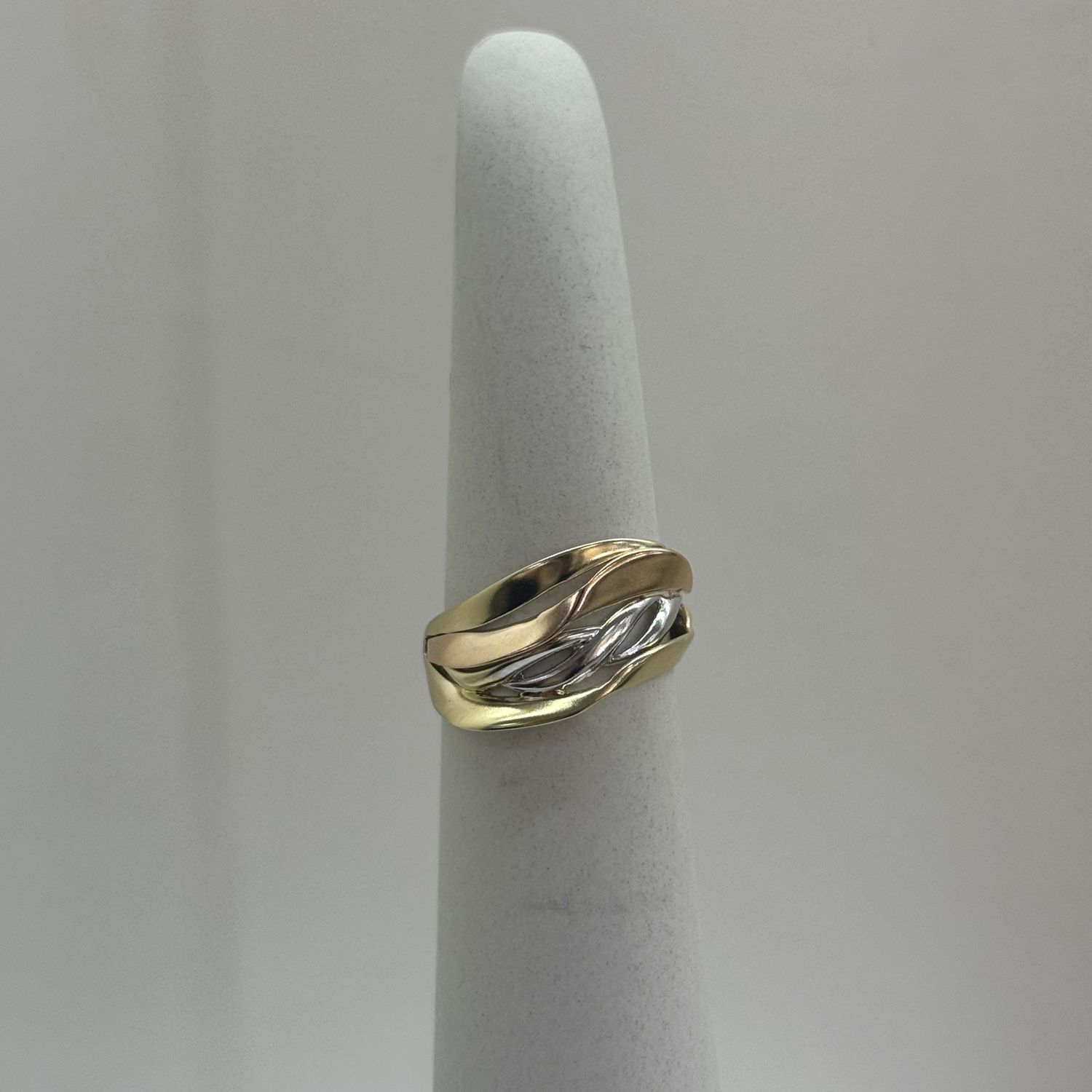 Three-Tone Swirl Ring