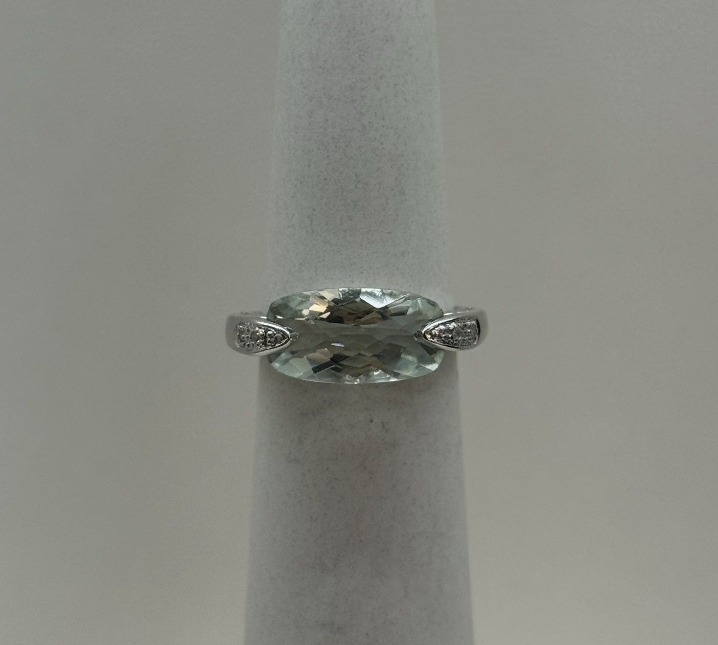 10KW Oval Green Quartz Diamond Cocktail Ring