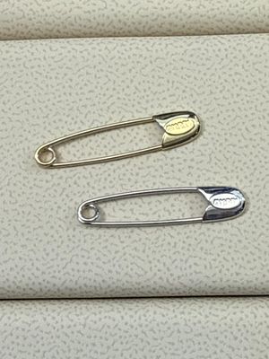 14kt Gold Safety Pin
