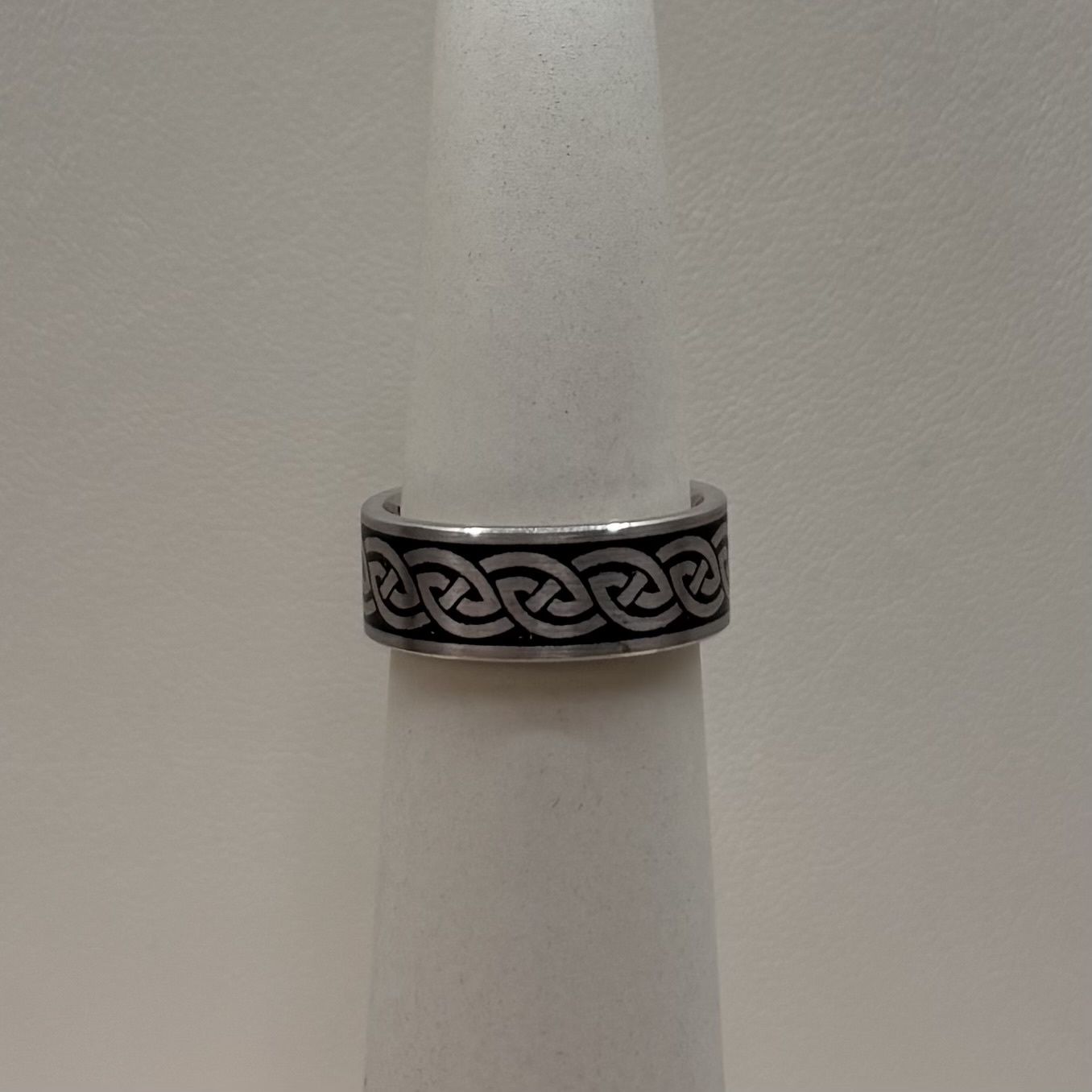 10KW Men's Designed Band (Size 6/ 7.2g), Colour: BLACK