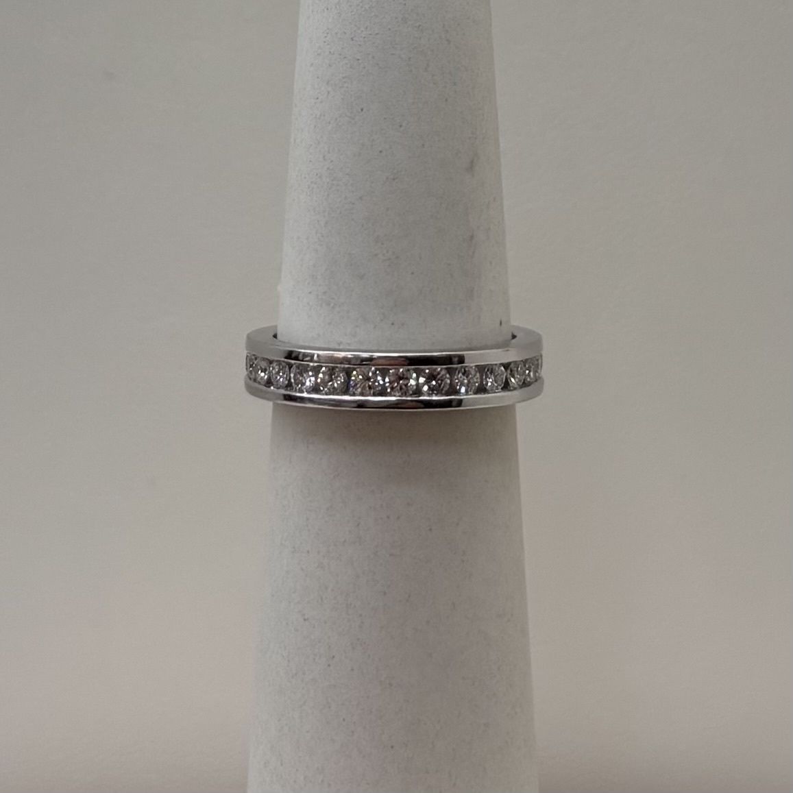 14KW Men's Round Diamond Channel Set (1ct)