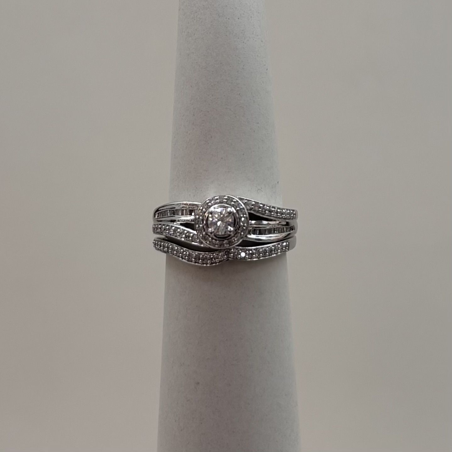 14KW Swirl Diamond Bridal Set, Material: BAGUETTE