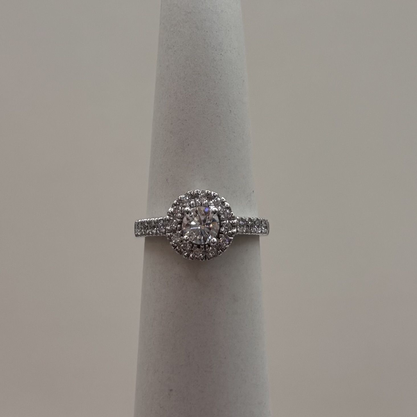 18KW 'Jane" LM Halo Eng w/ L-0.50ct Rnd VVS2 Diamond Ring